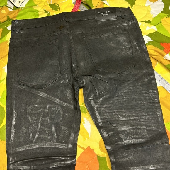 Men Reason +40 Supply Company - Picture 12 of 14